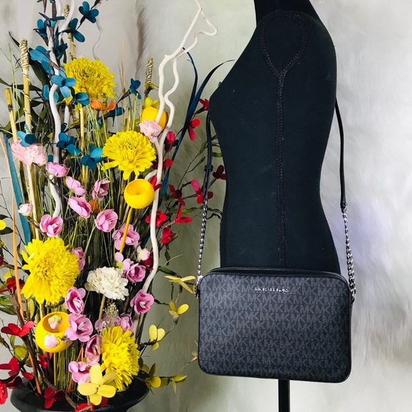 Michael Kors Jet Set Item Crossbody Bag - Picture 7 of 8